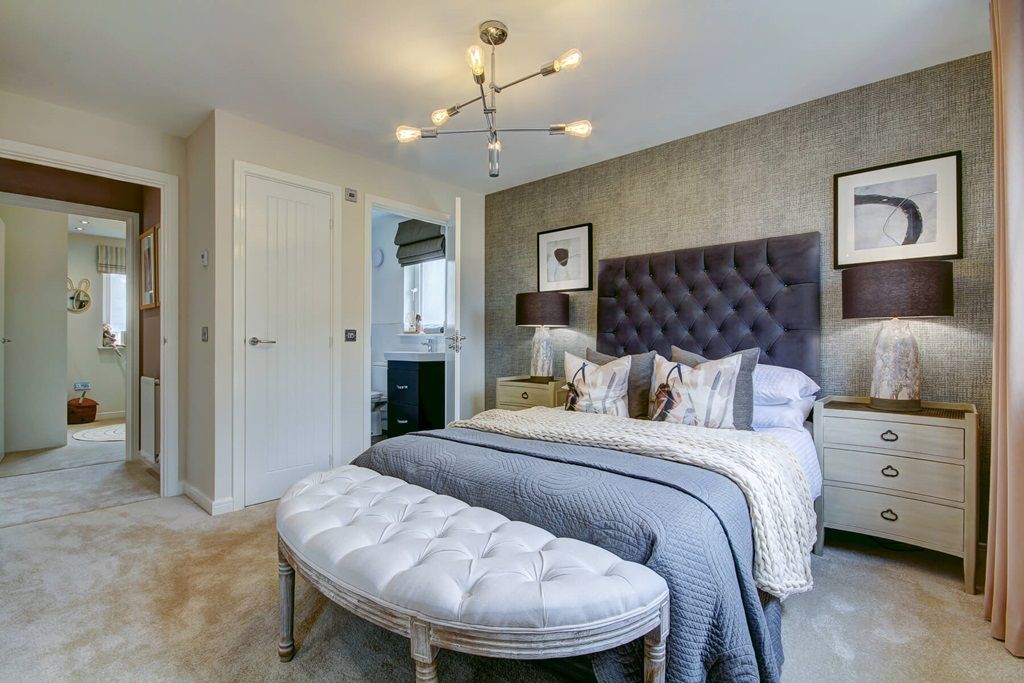 Property photo 1 of 12 Main Bedroom With Space For Wardrobes