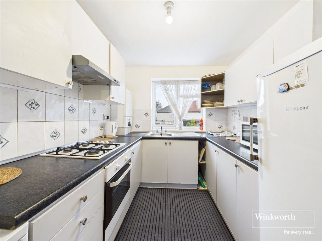 Property photo 2 of 12 Kitchen