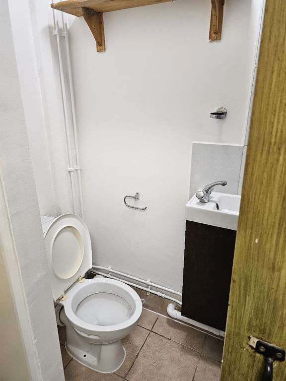 Property photo 3 of 4