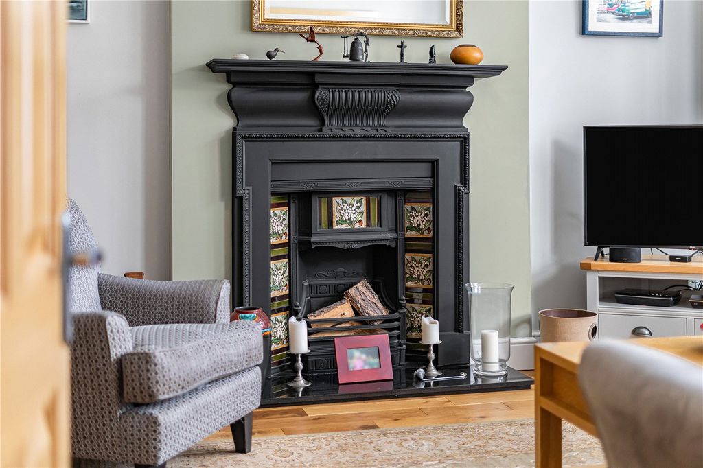 Property photo 3 of 25 Fireplace