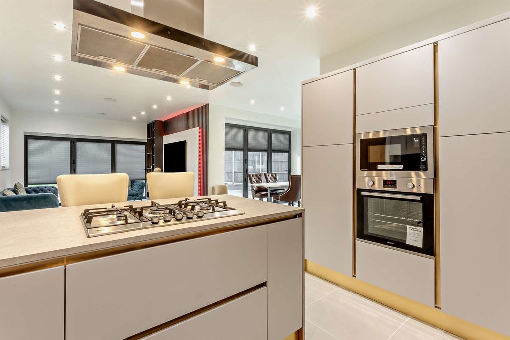 Additional image 6 of 5 bed detached house for saleEastfield Road, Peterborough PE1