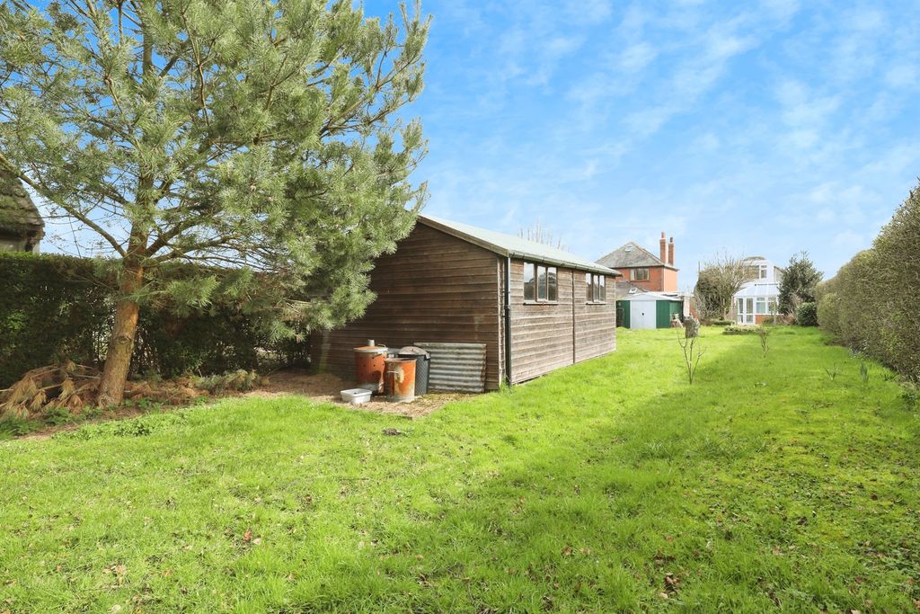 Property photo 2 of 13
