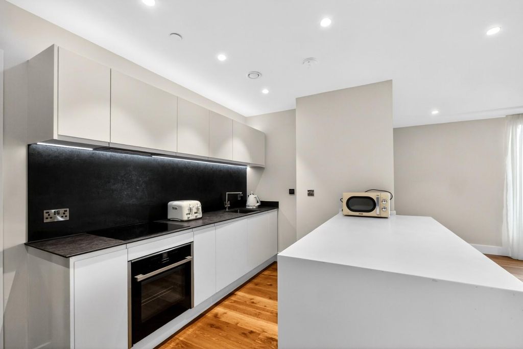 Property photo 2 of 21 Pnmb1128.Jpg