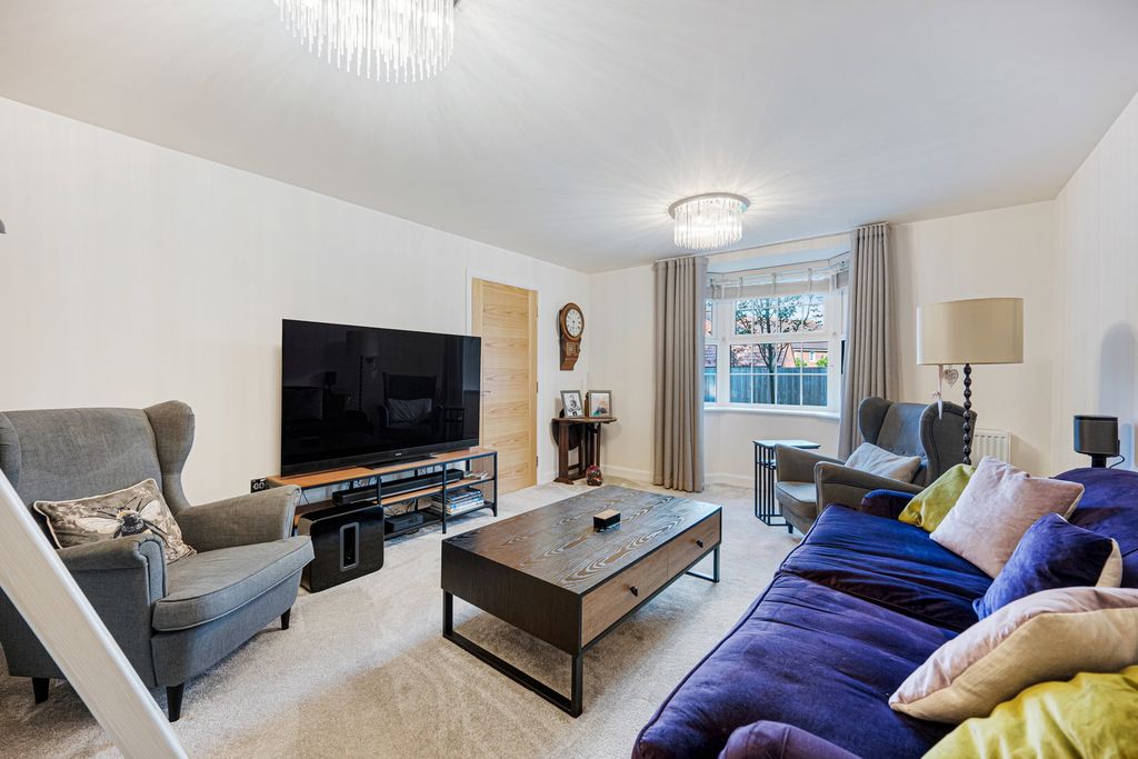 Property photo 3 of 19