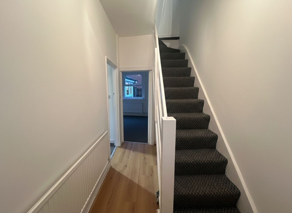 Property photo 2 of 15 Hallway