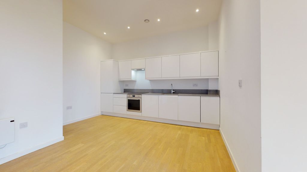 Property photo 2 of 11 Kitchen