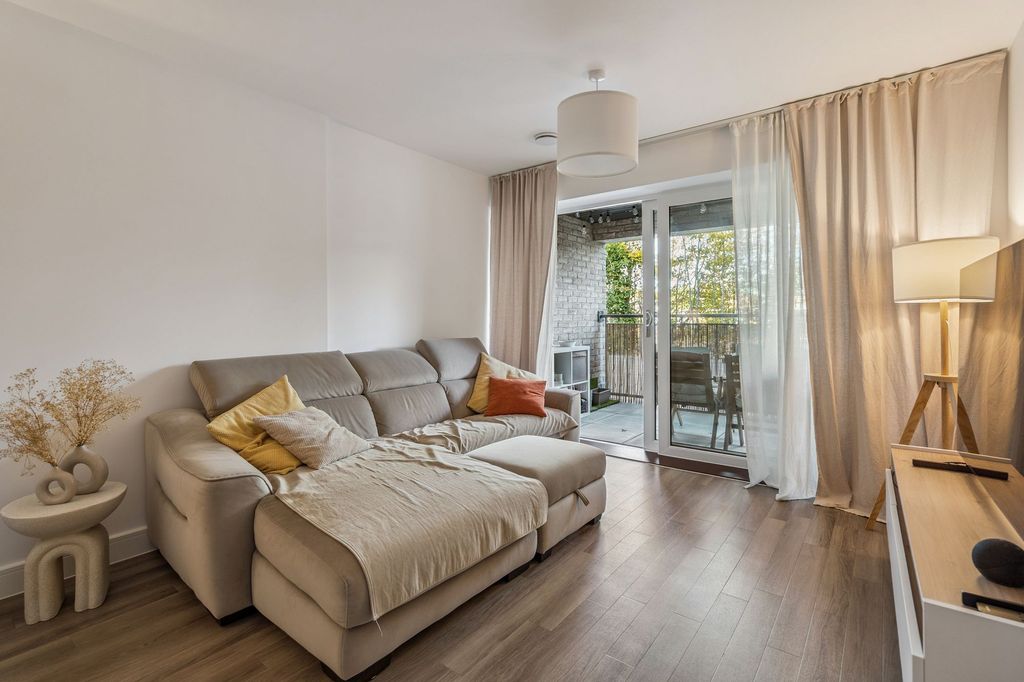 Property photo 3 of 20