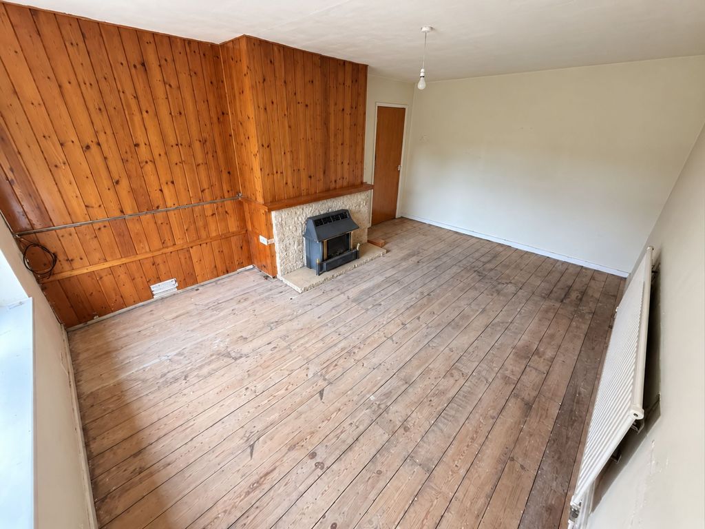 Property photo 3 of 16
