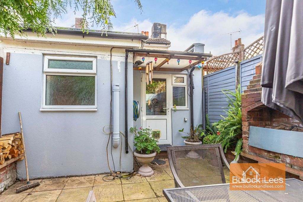 Property photo 3 of 16