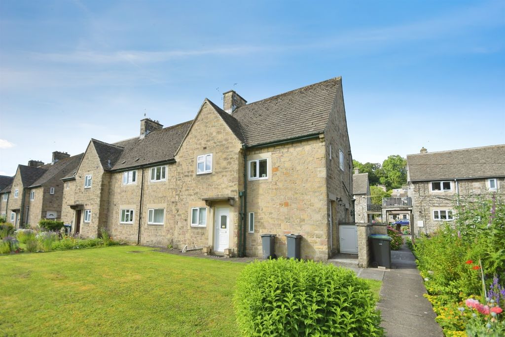Property photo 2 of 13