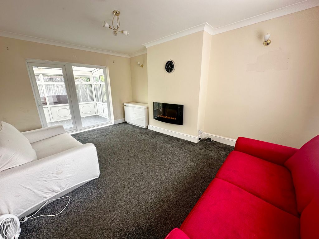 Property photo 3 of 12 Bedroom 2