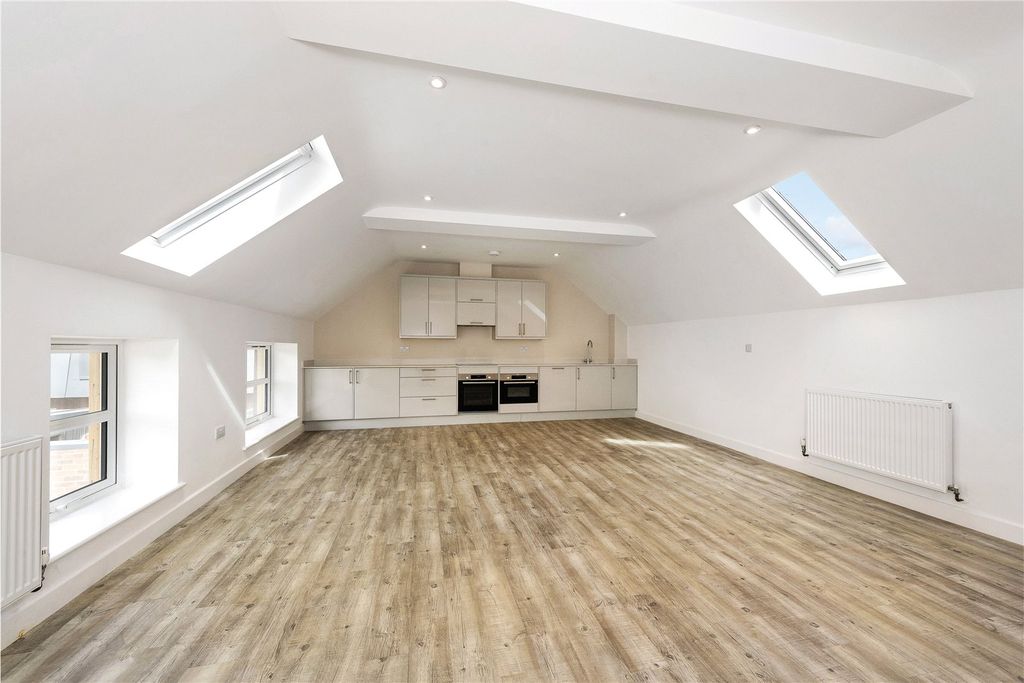 Property photo 2 of 11 Picture No. 07