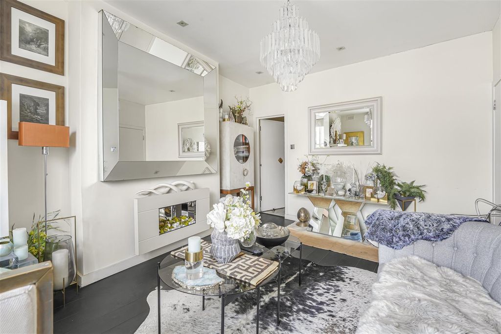 Property photo 3 of 7 Mnh07678.Jpg