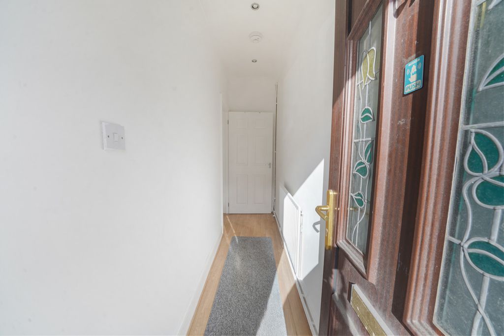 Property photo 2 of 19 12