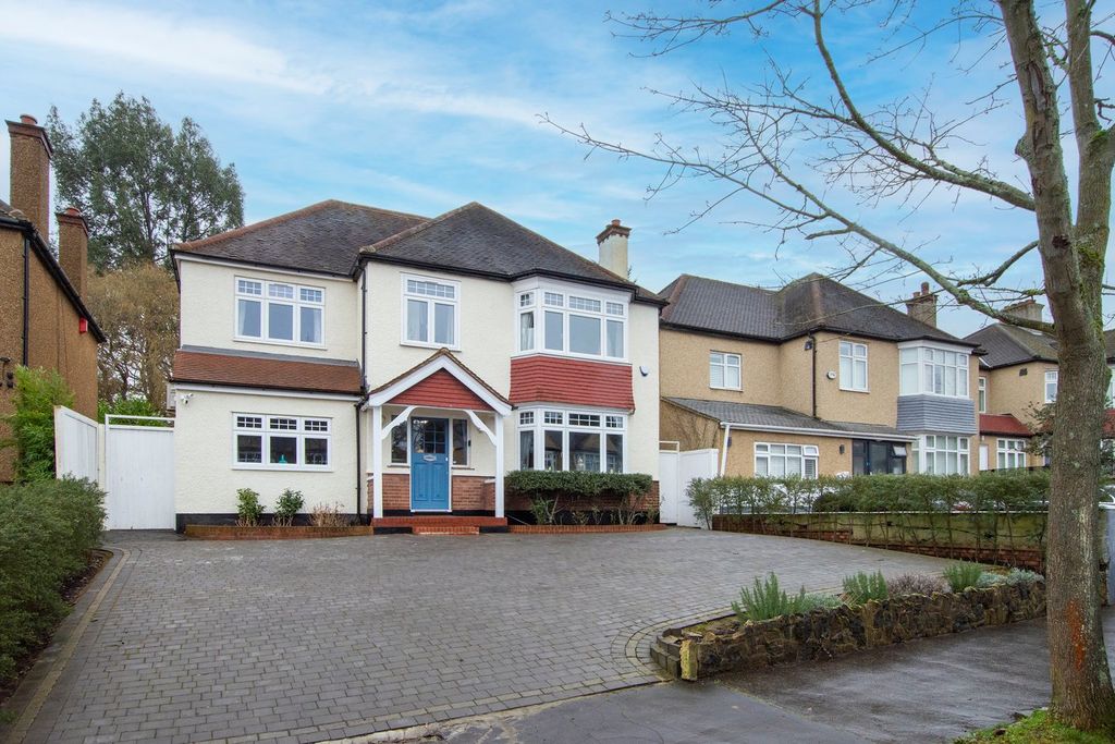 Property photo 1 of 44