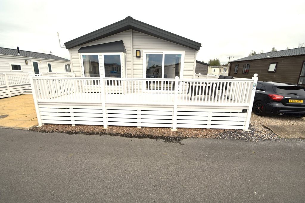 Property photo 2 of 19 Picture No. 03