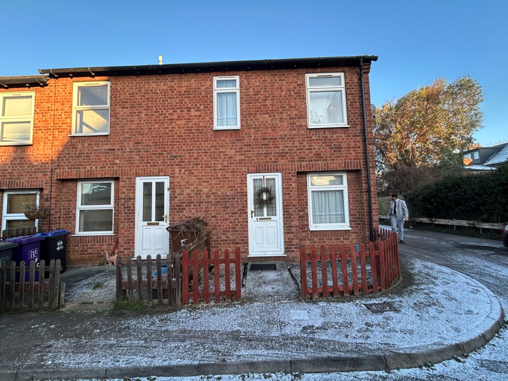 Property photo 1 of 7 Front