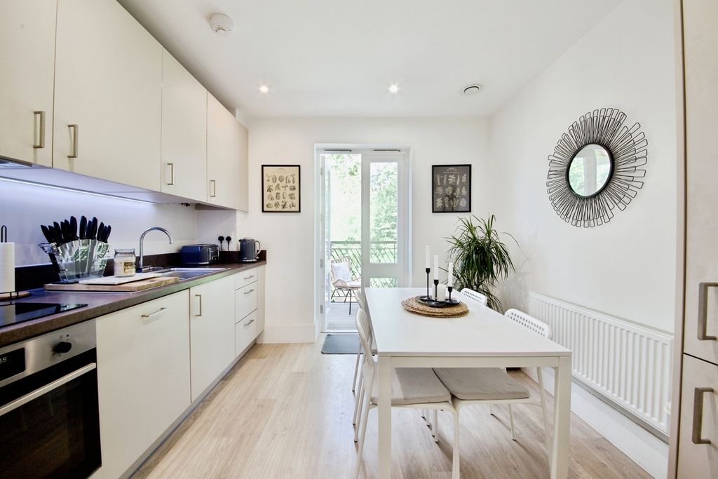 Property photo 2 of 15 Pbox-Img.Jpg