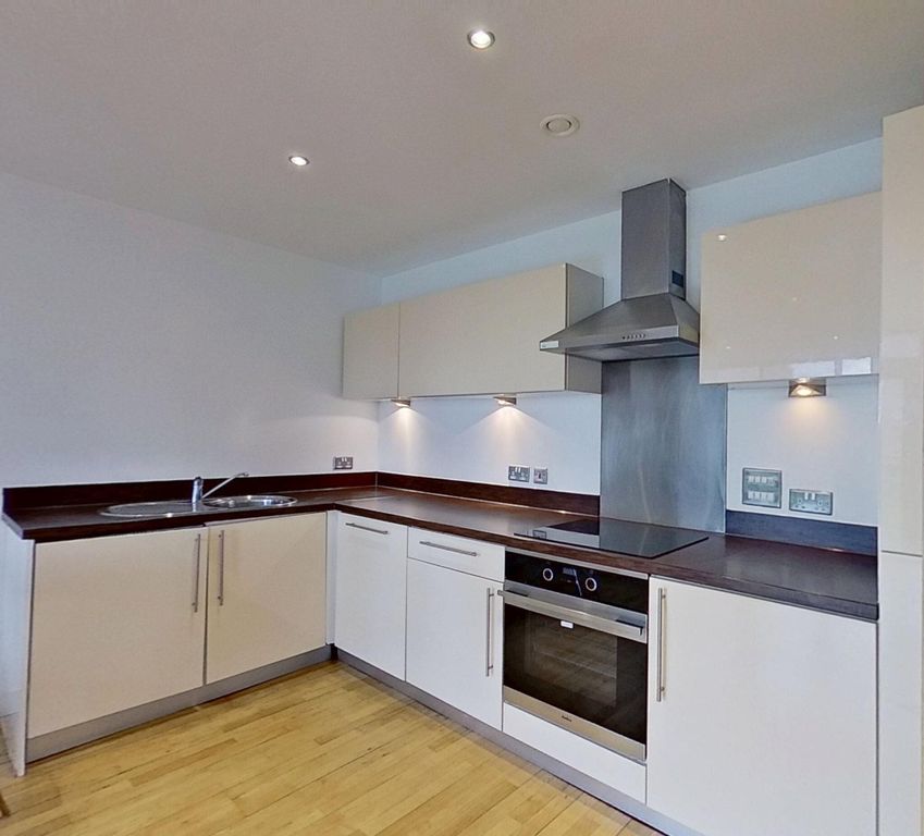 Property photo 2 of 16 Kitchen