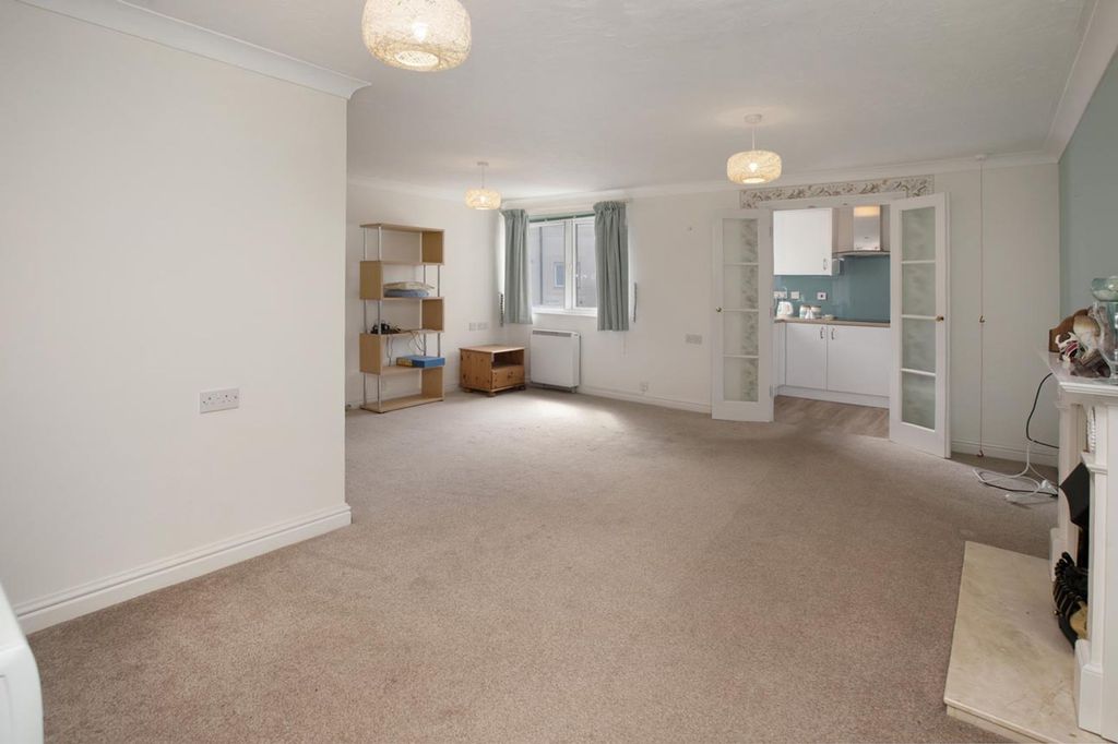 Property photo 2 of 5