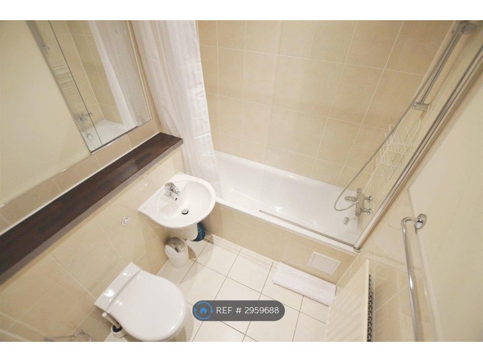 Property photo 3 of 4
