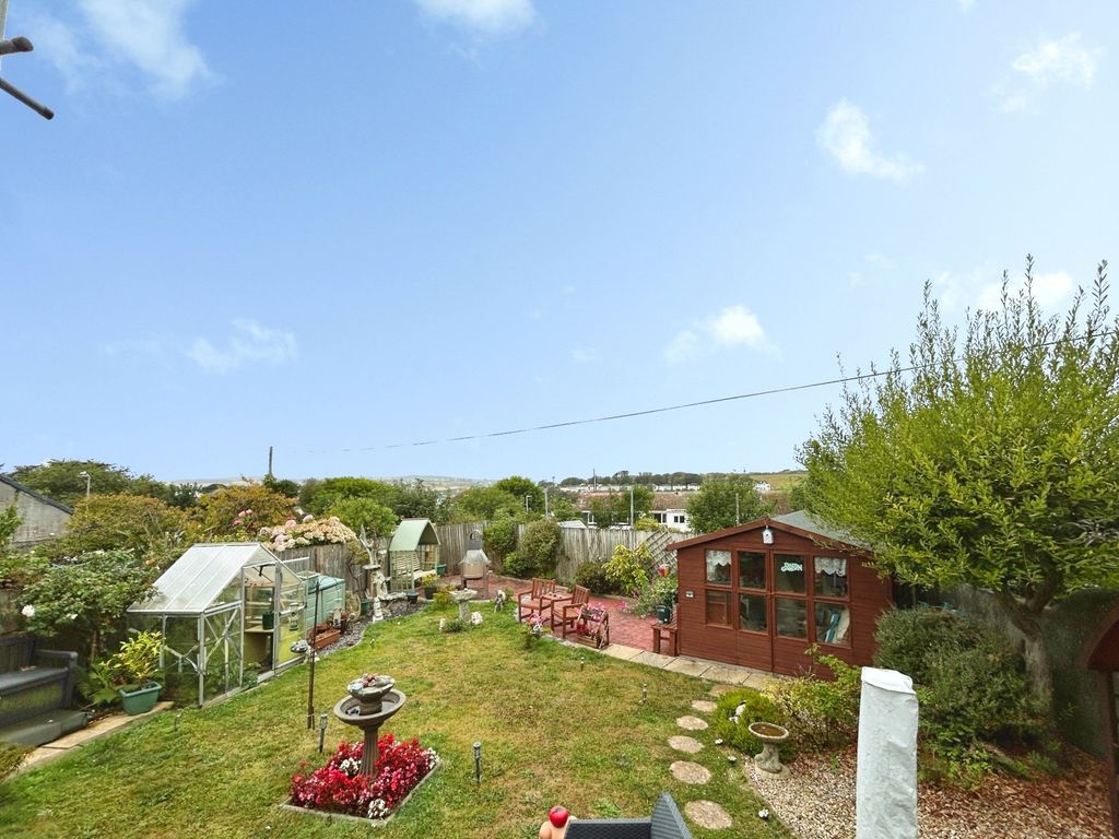 Property photo 2 of 13 Picture No. 18