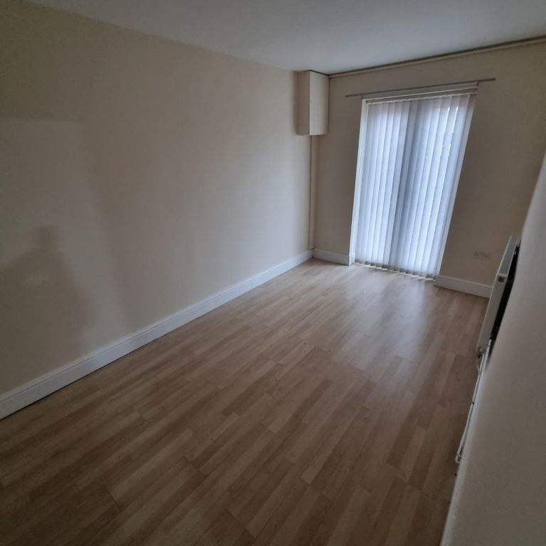 Property photo 3 of 12 Diner.Jpg