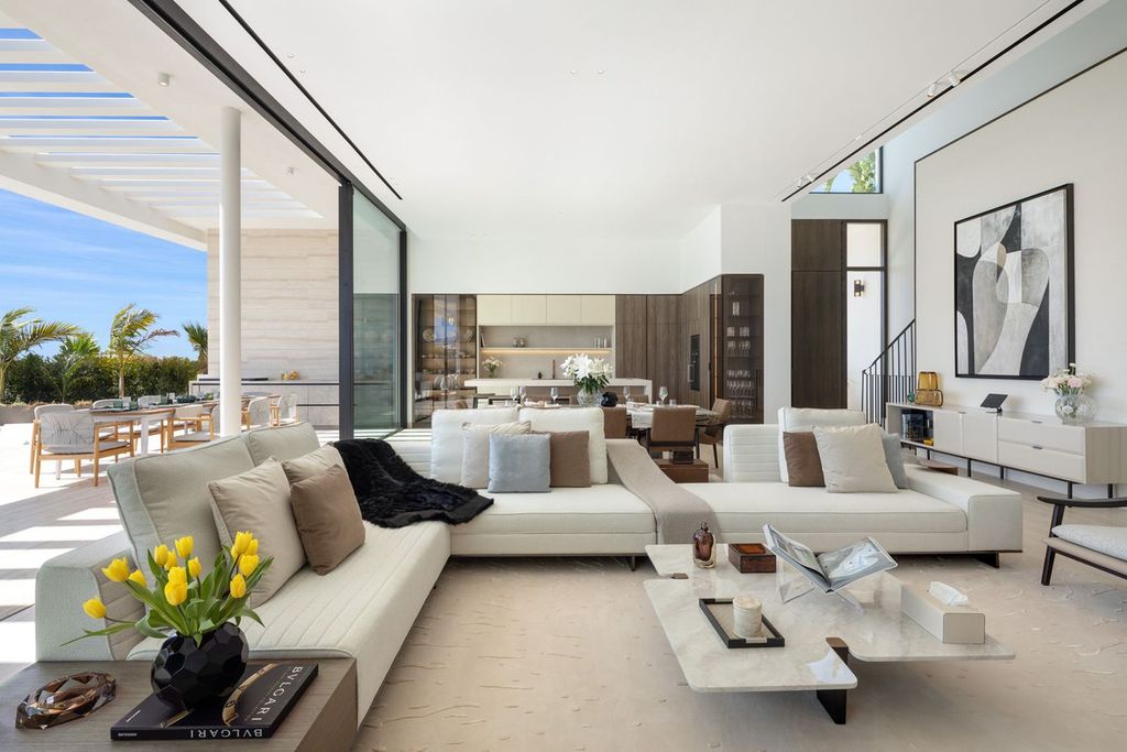 Property photo 3 of 34