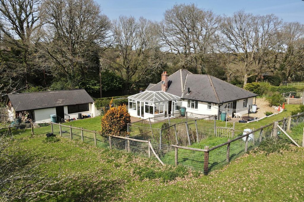 Property photo 3 of 18 Gallery