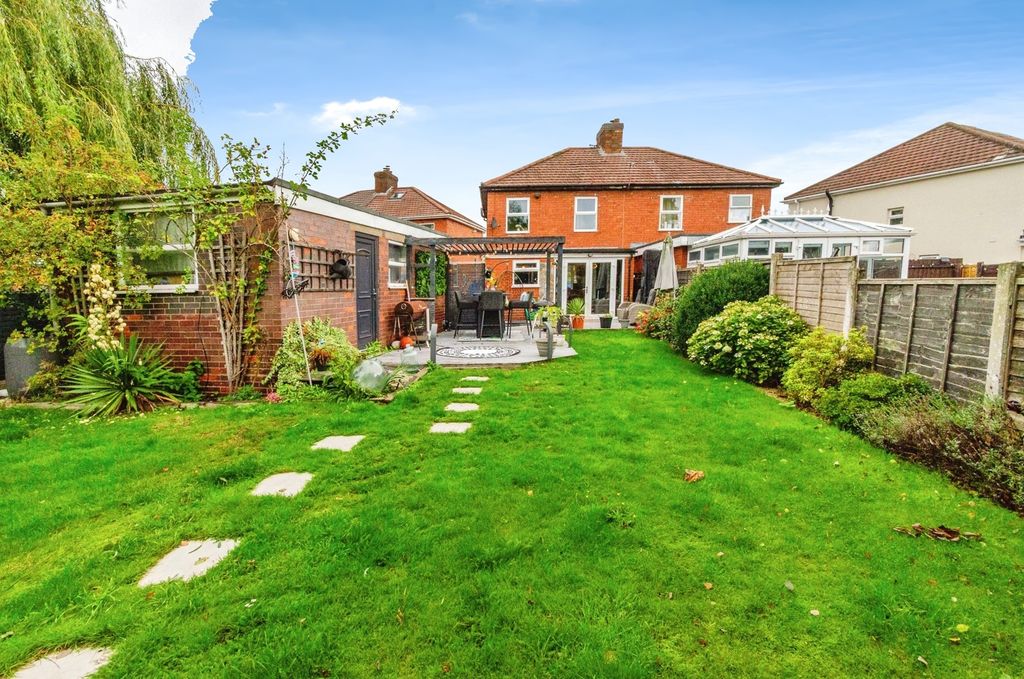 Property photo 2 of 18 Photo