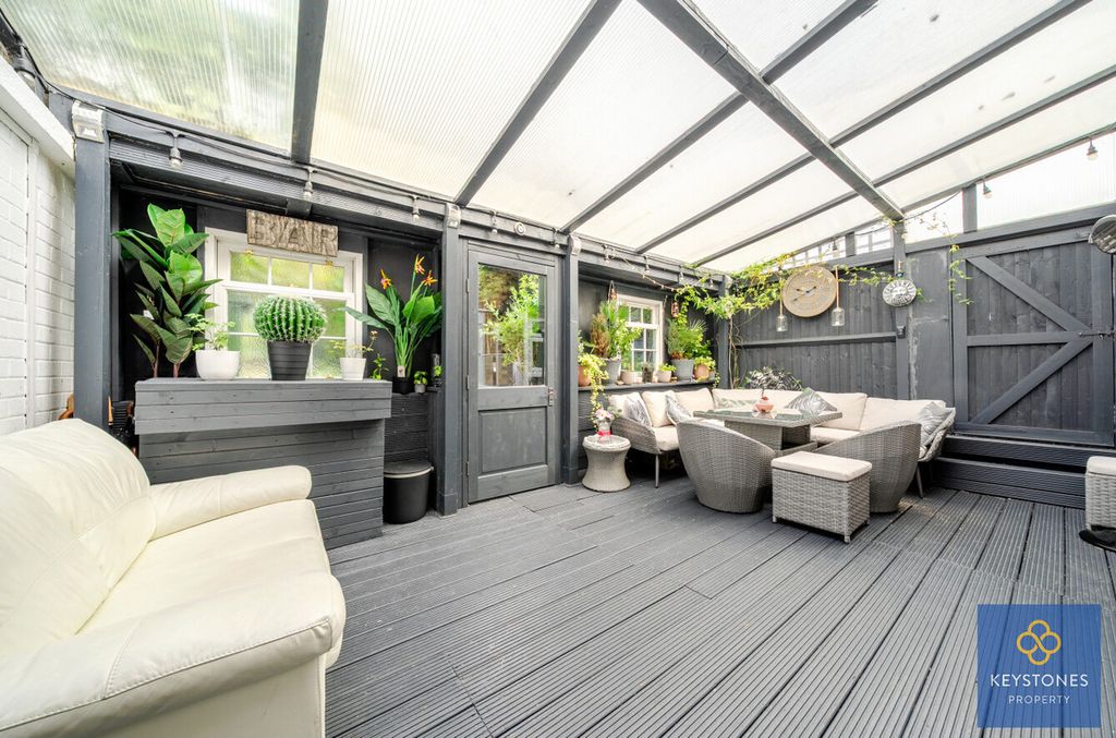 Property photo 3 of 22