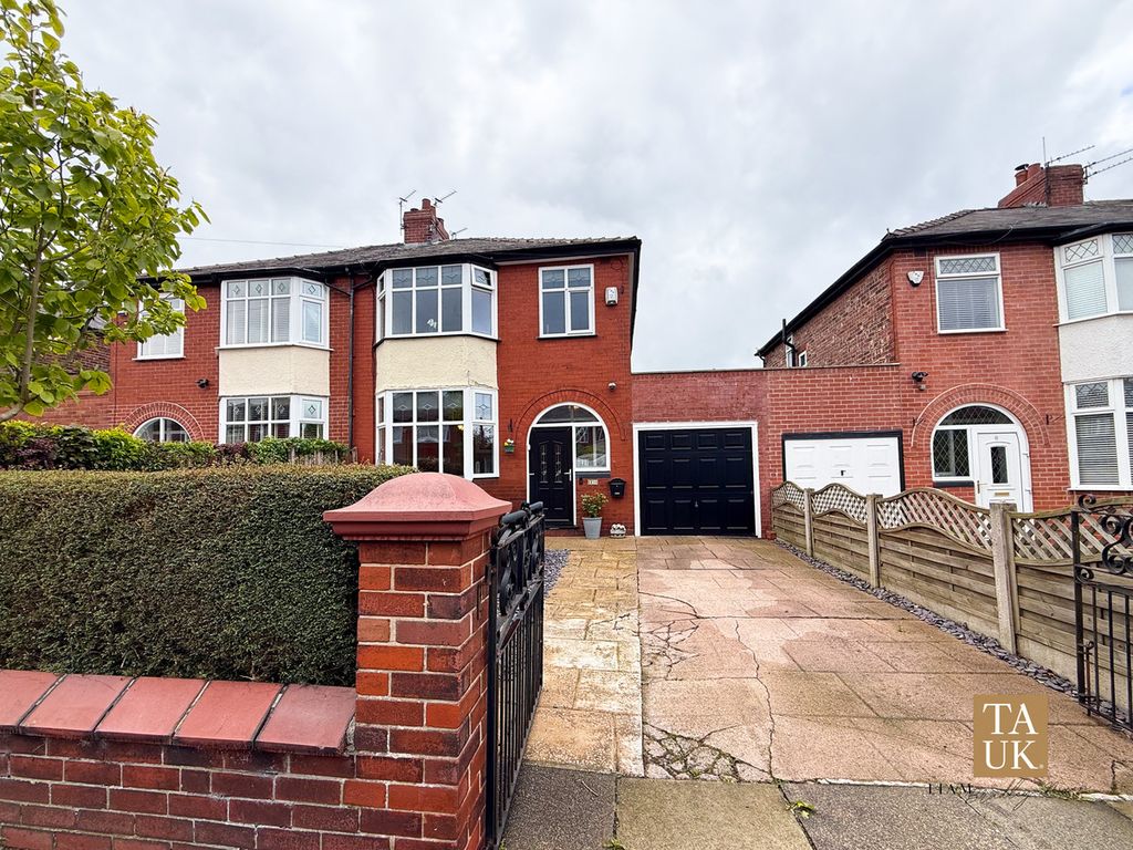 Property photo 1 of 32