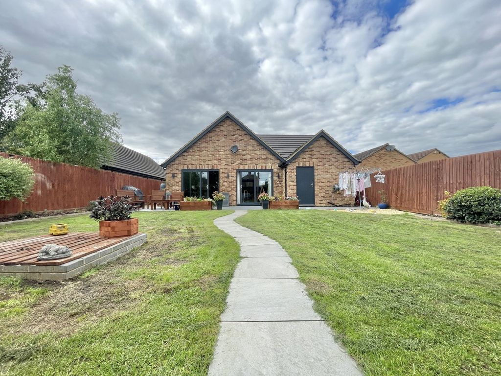 Property photo 2 of 24