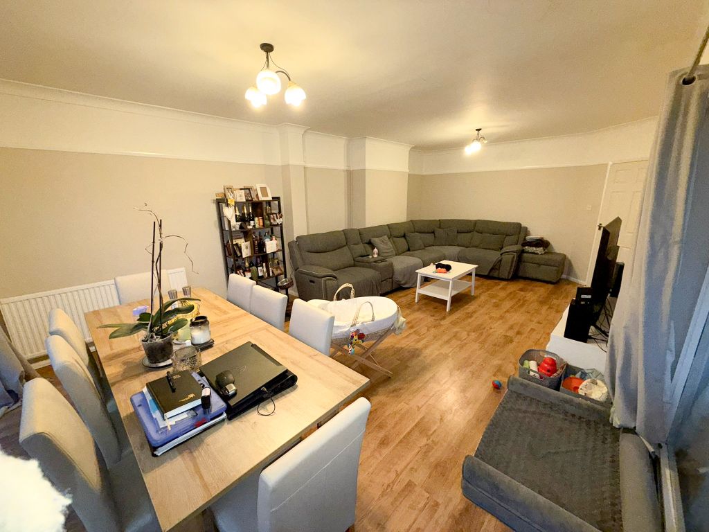 Property photo 3 of 15 Whatsapp Image 2025-11-18 At 16.16.06 (1)