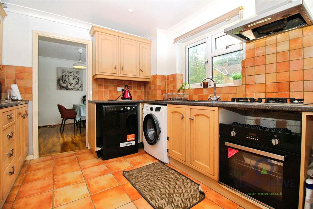 Property photo 2 of 16 Picture No. 14