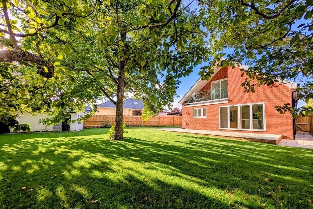Property photo 1 of 25