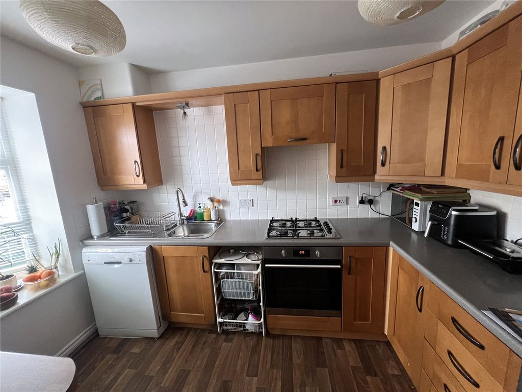 Property photo 3 of 19 Picture No. 17