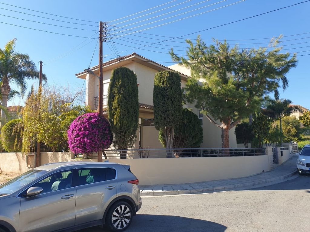 Property photo 3 of 20
