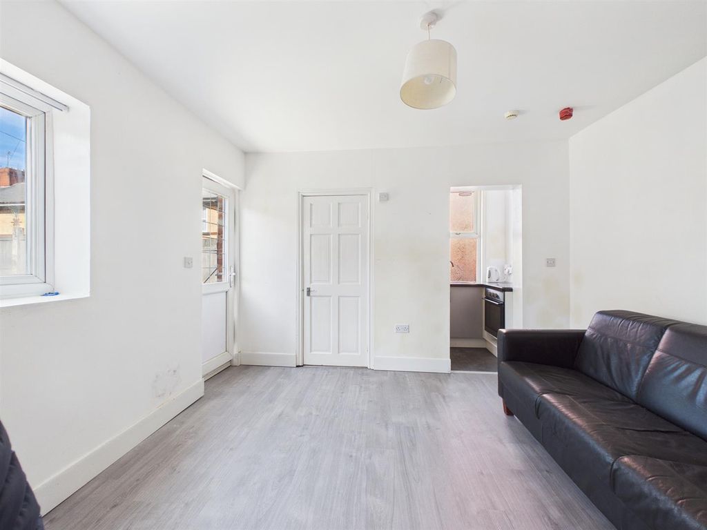 Property photo 3 of 5 Cam03844G0-Pr0431-Still002.Jpg