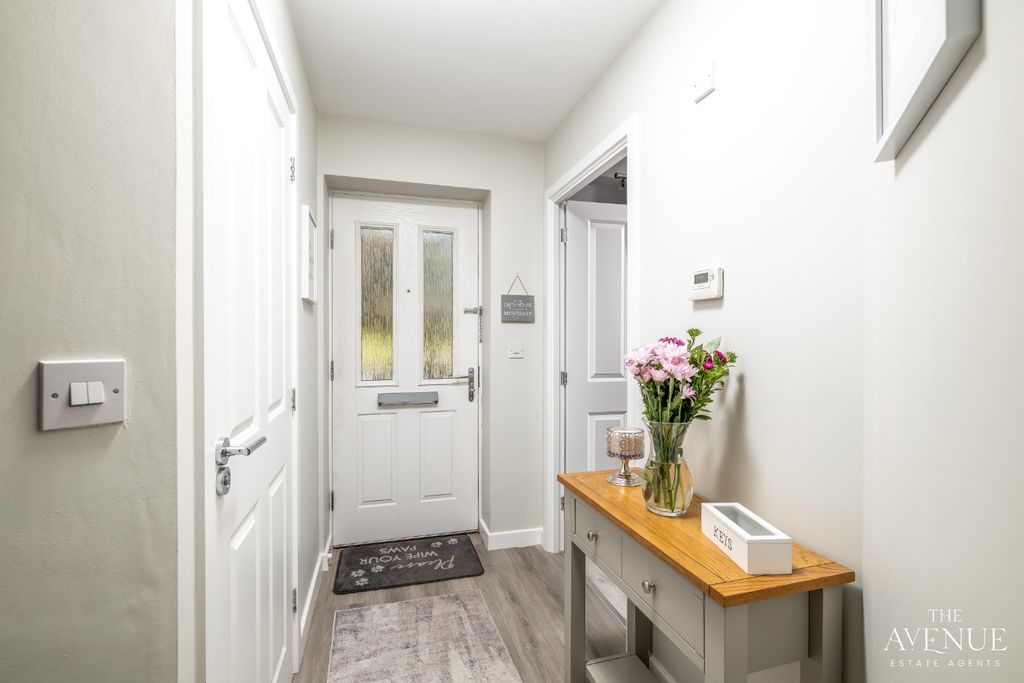 Property photo 3 of 31 5269897