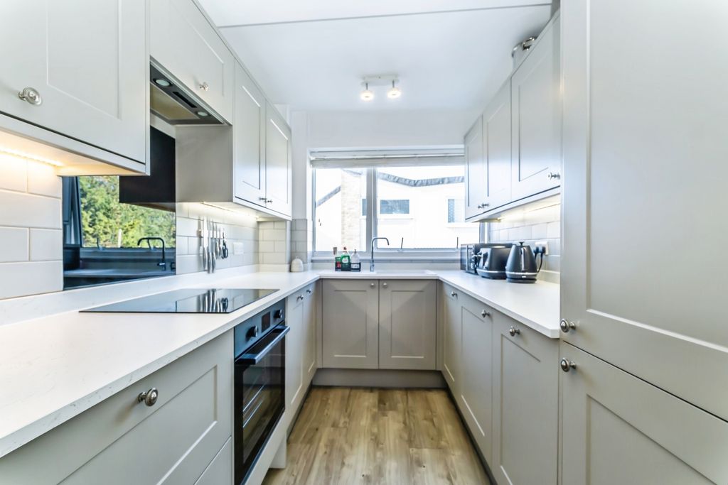 Property photo 2 of 17 Pbox-Img.Jpg