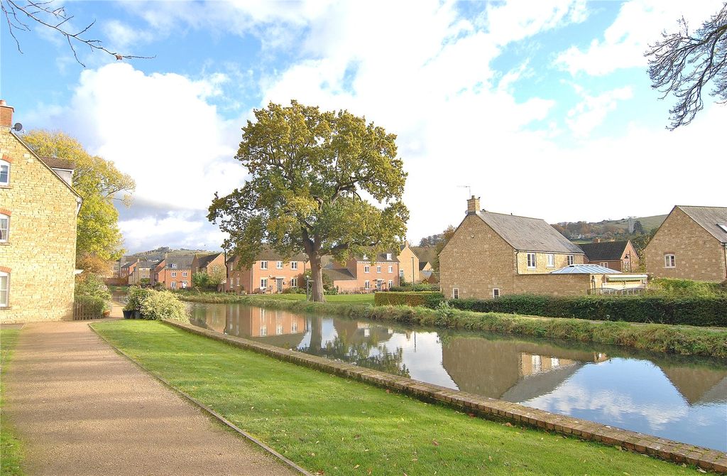 Property photo 2 of 13 Picture No. 17
