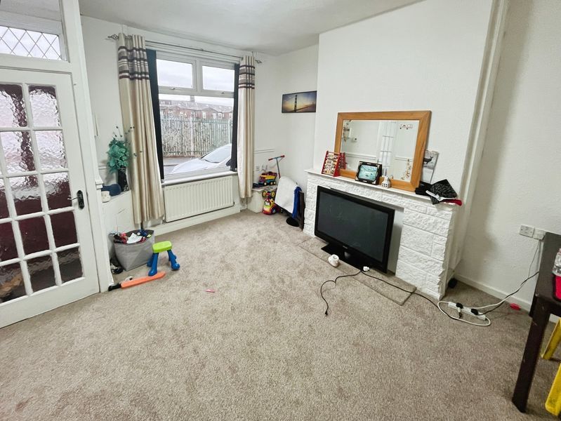 Property photo 2 of 12 Lounge