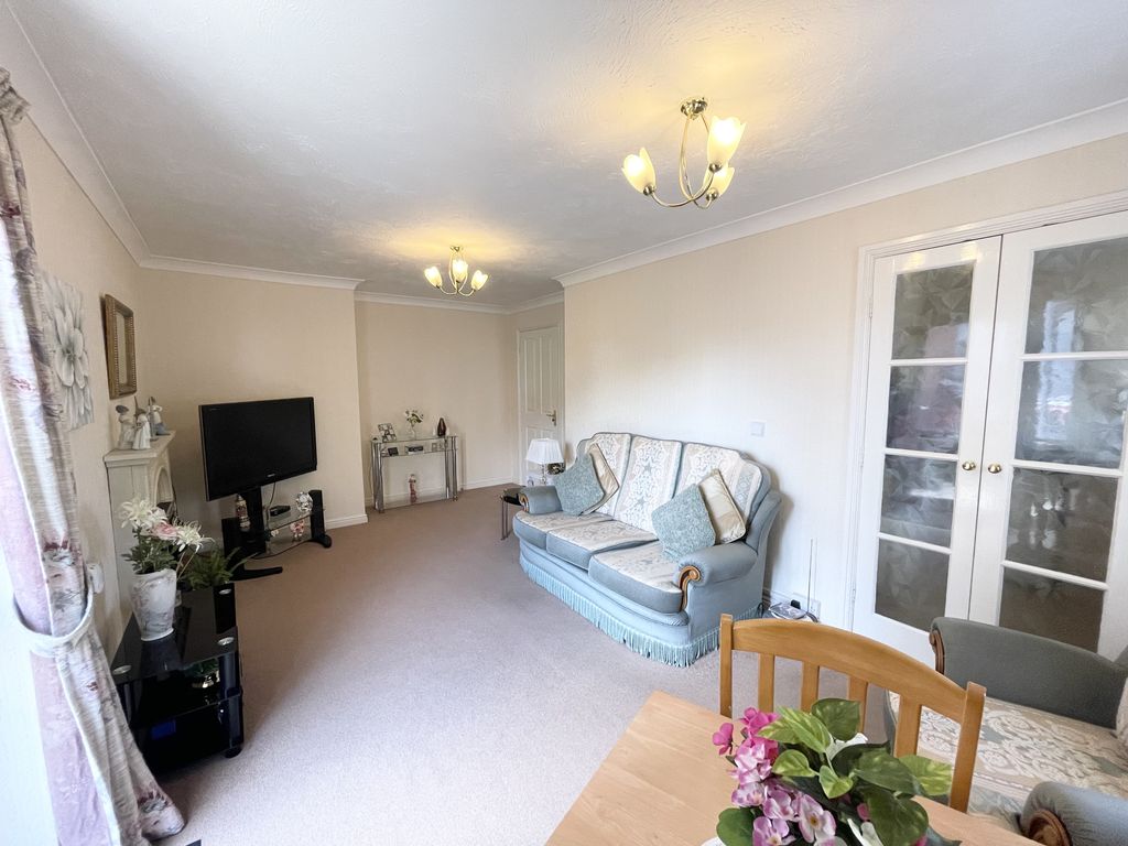 Property photo 2 of 13
