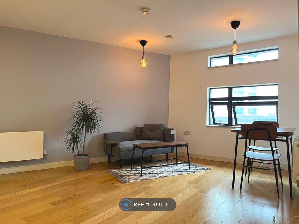 Property photo 2 of 9