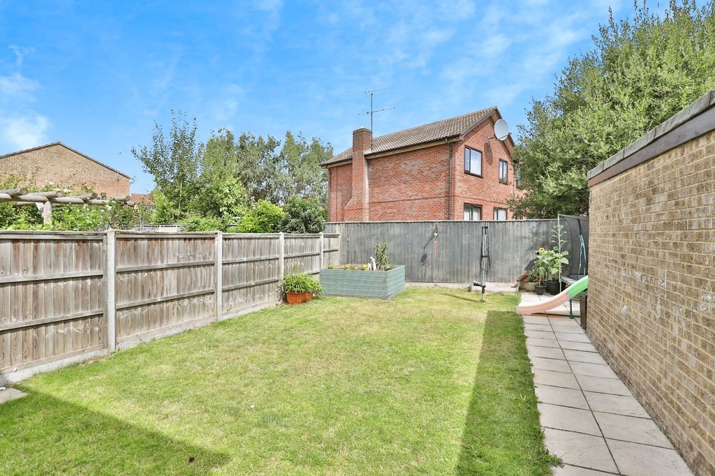 Property photo 2 of 17 Photo