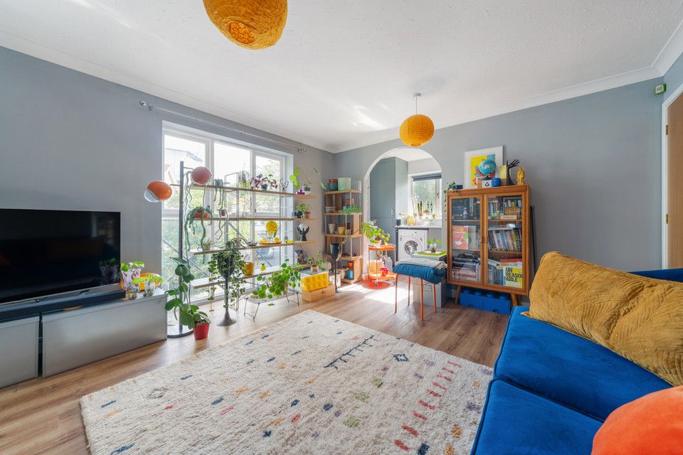 Property photo 1 of 9