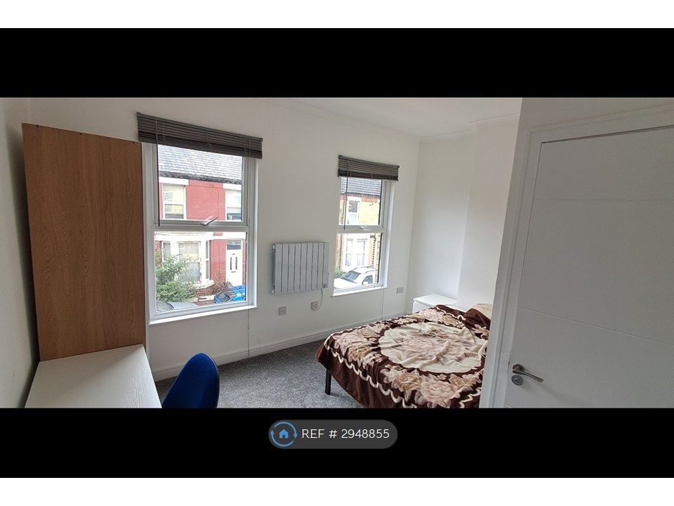 Property photo 2 of 31
