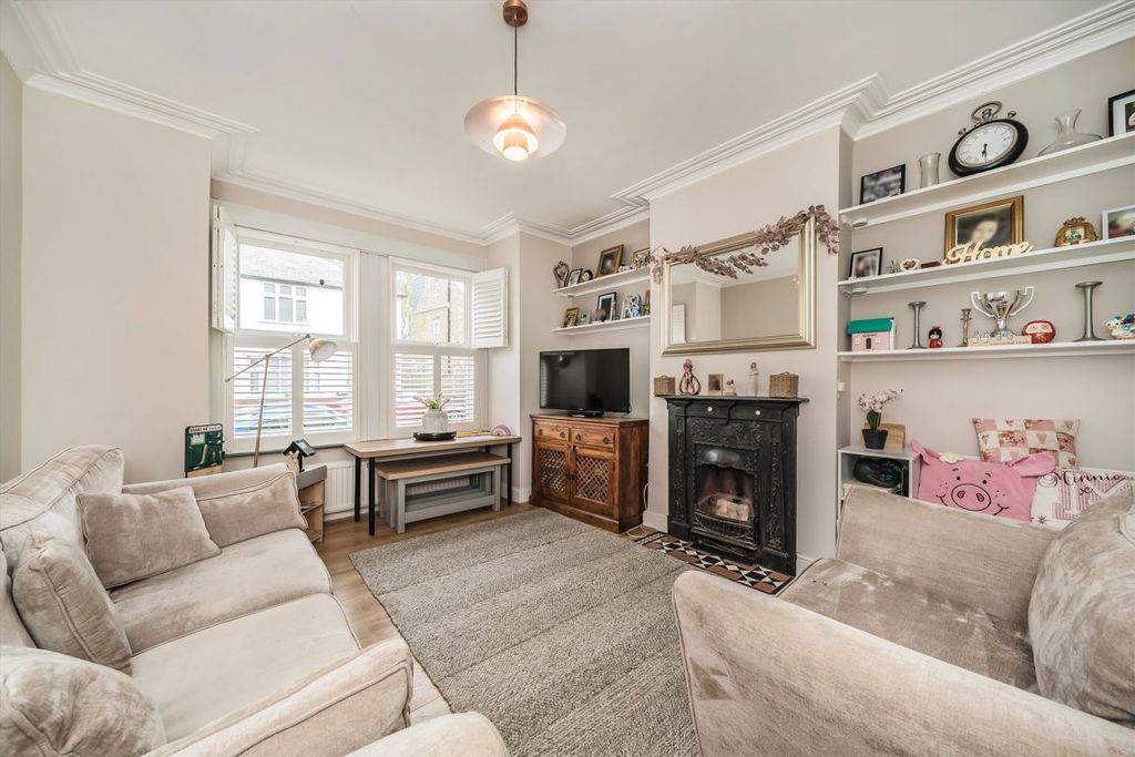 Property photo 2 of 7