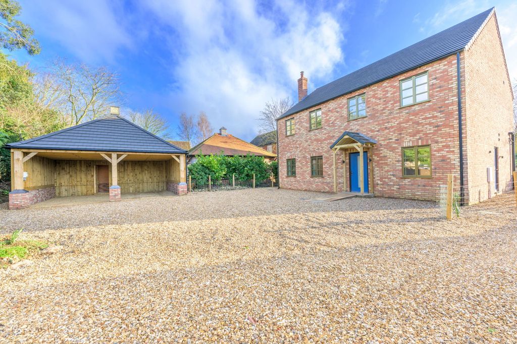 Property photo 3 of 51